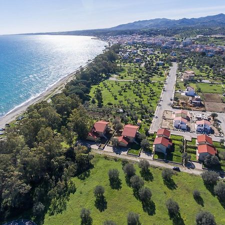 Residence Torretta Beach Crucoli Exteriör bild